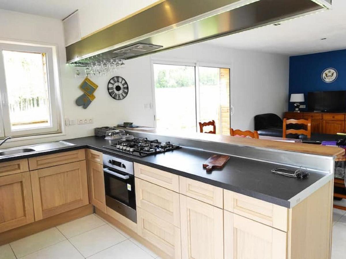 Cozy Holiday Home In Givonne Extérieur photo